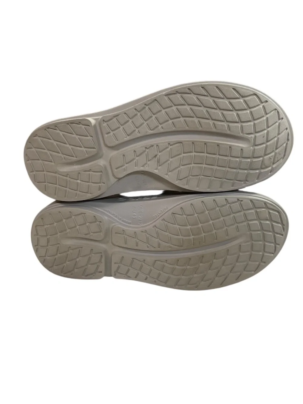 OOFOS OOcloog Men’s Recovery Clogs Size 10 Neutral Gray Slip On Shoes EU 43